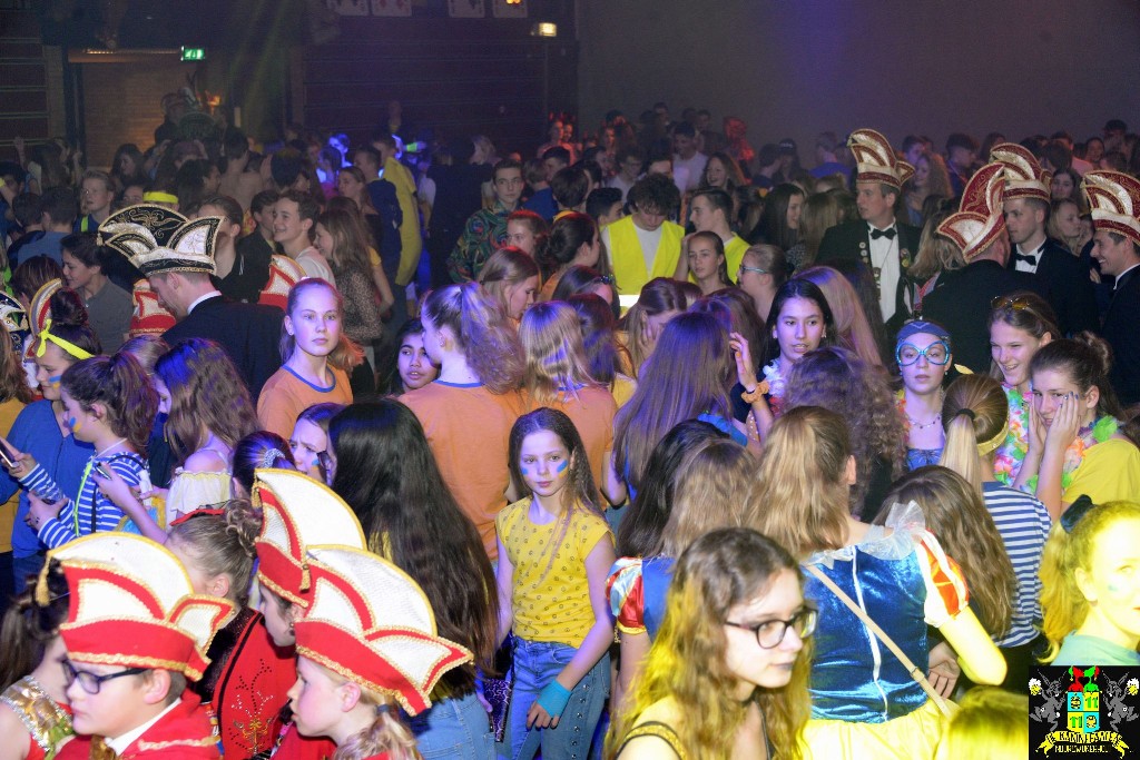 ../Images/Jeugddisco Kokkerhout bekent kleur 117.jpg